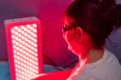 Top 7 Red Light Therapy Benefits for Women in 2025